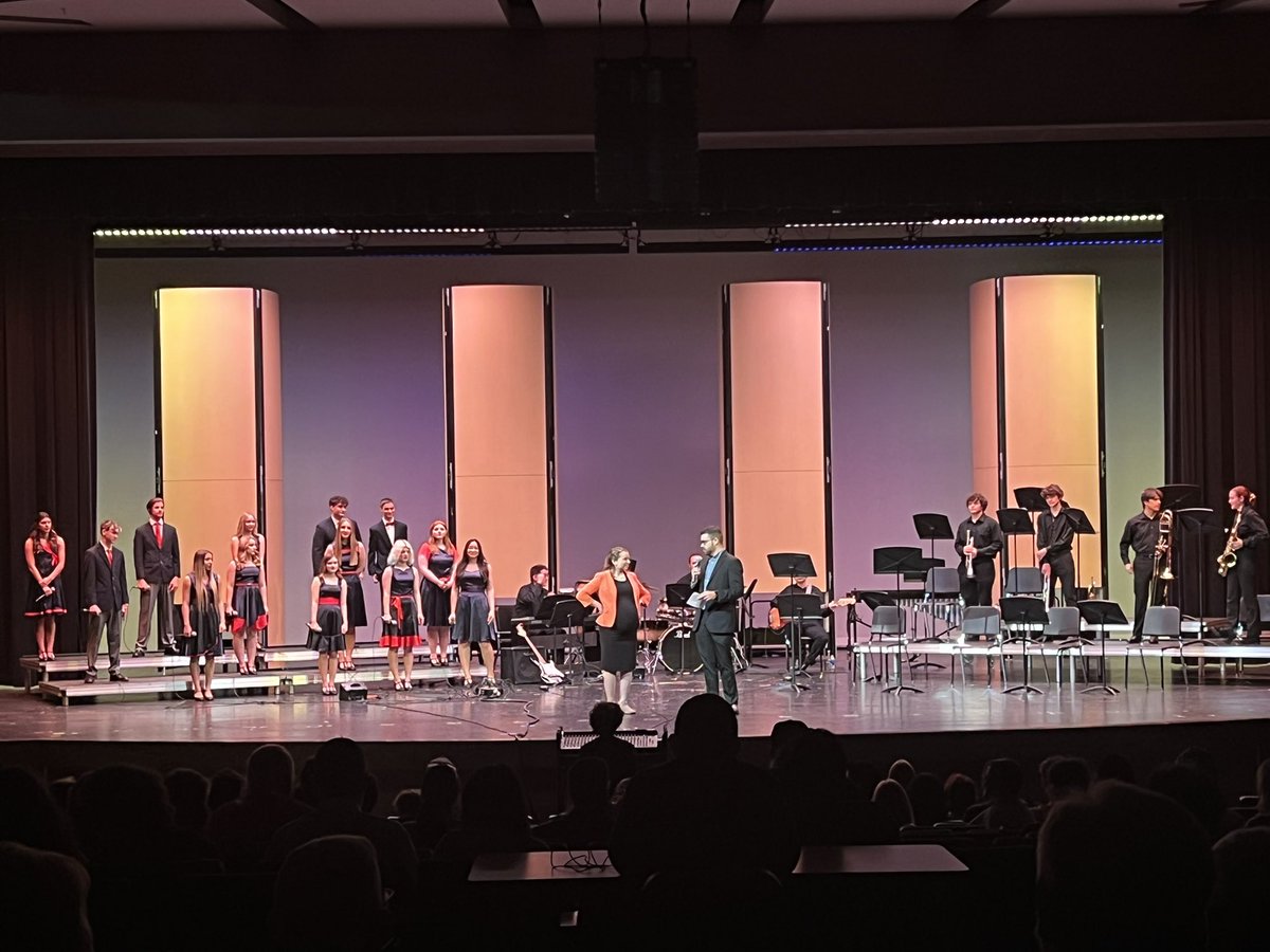 draked_'s tweet image. Jazz At The Lake 2022! Great crowd! @Clear_LakeHS