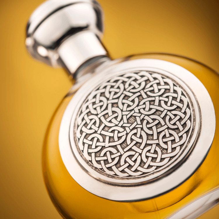 boadicea_kw's tweet photo. ELABORATE الابوريت
إفسح المجال للإثارة الحسية ، والدقيقة في جاذبيتها! عطر في أنقى صوره ، له ثقة ساحرة
قلب العطر : فيوليت
قاعدة العطر : عود , لذر , مسك
#الابوريت
#ELABORATE
#بوديسيا
#مجموعة_المطوع_للعطور
#BOADICEA_THE_VICTORIOUS 
#رابطة_عشاق_العطور https://t.co/PkDpHECVk0