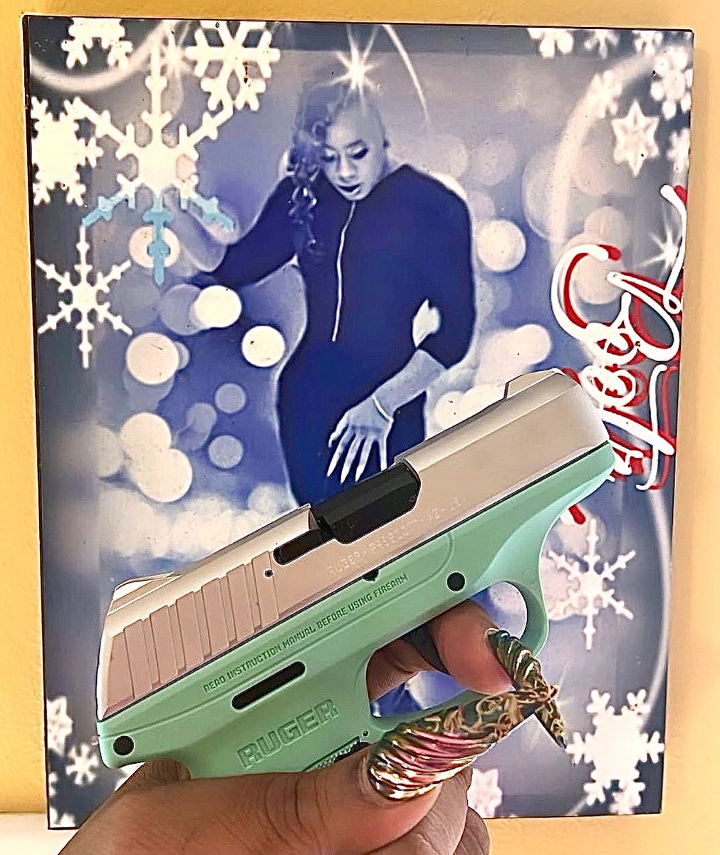 bootztarot's tweet photo. Meet Teal! #BlickBlick ๐ #BootzTarot #ProtectYours #concealedcarry https://t.co/OXZQMm01lF