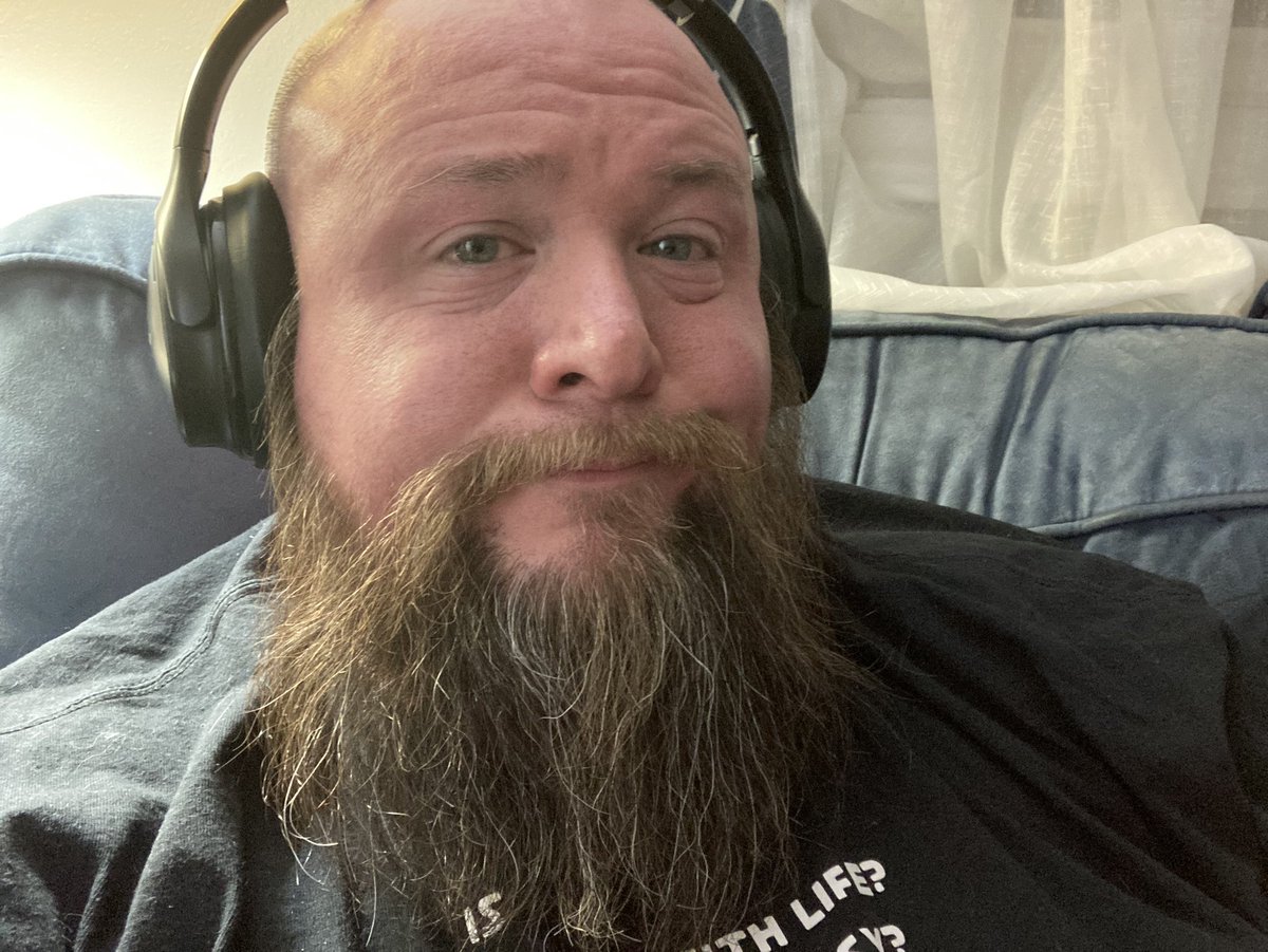 Ok. Seeing as it’s warming up now in my neck of the woods, time to rid myself of this fat and get back to being less fat. Ain’t good for my health going forward. I’m 40 and this is going to be hard. #BEARD #beardgame #metalvocals #greybeard #letsgo