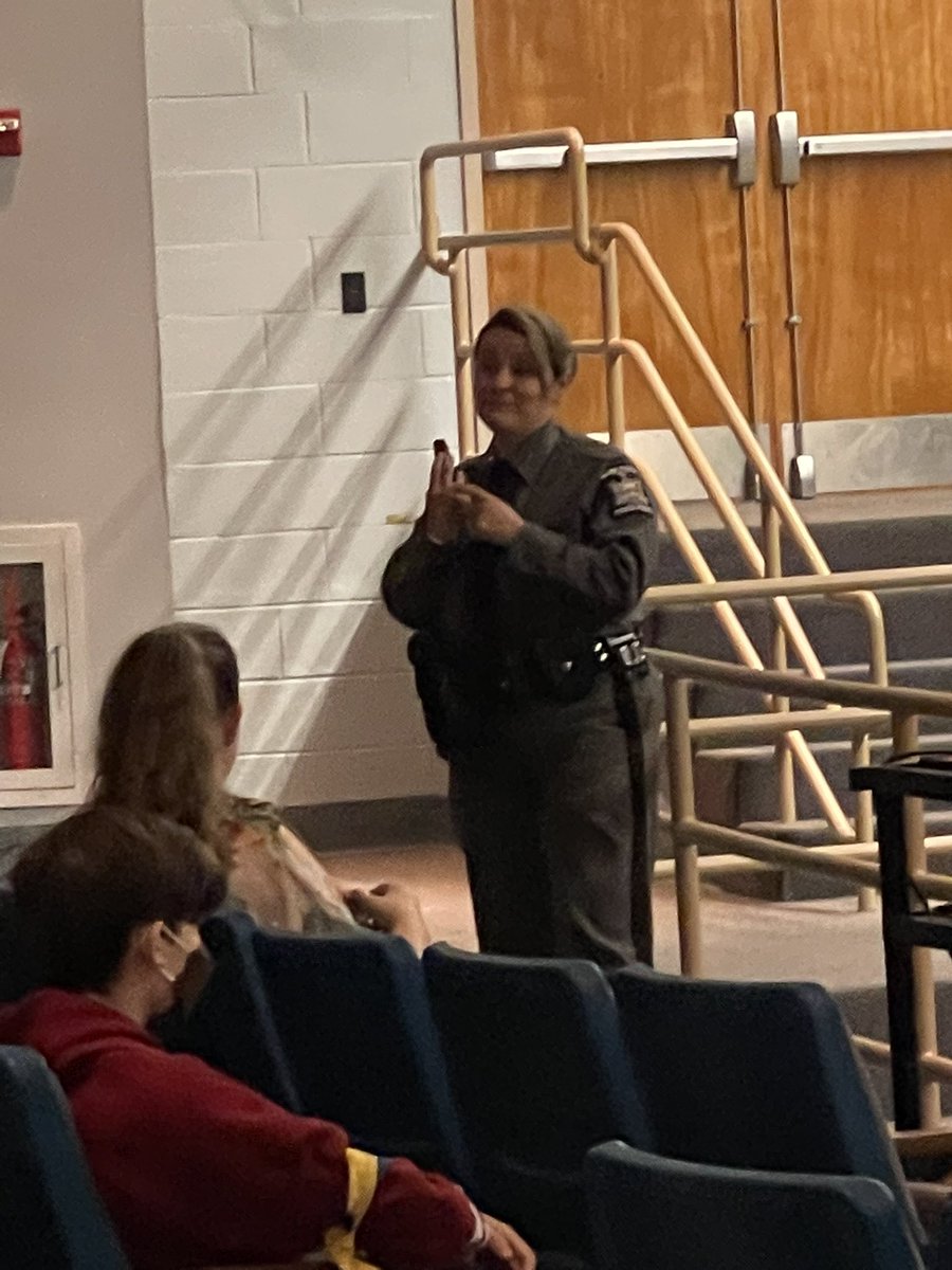 wallkillshs's tweet photo. Special thanks to Trooper Watt from the New York State Police for presenting to our Panther students today about how to appropriately use social media!
#useitforgood https://t.co/kMK8q7p2Pq