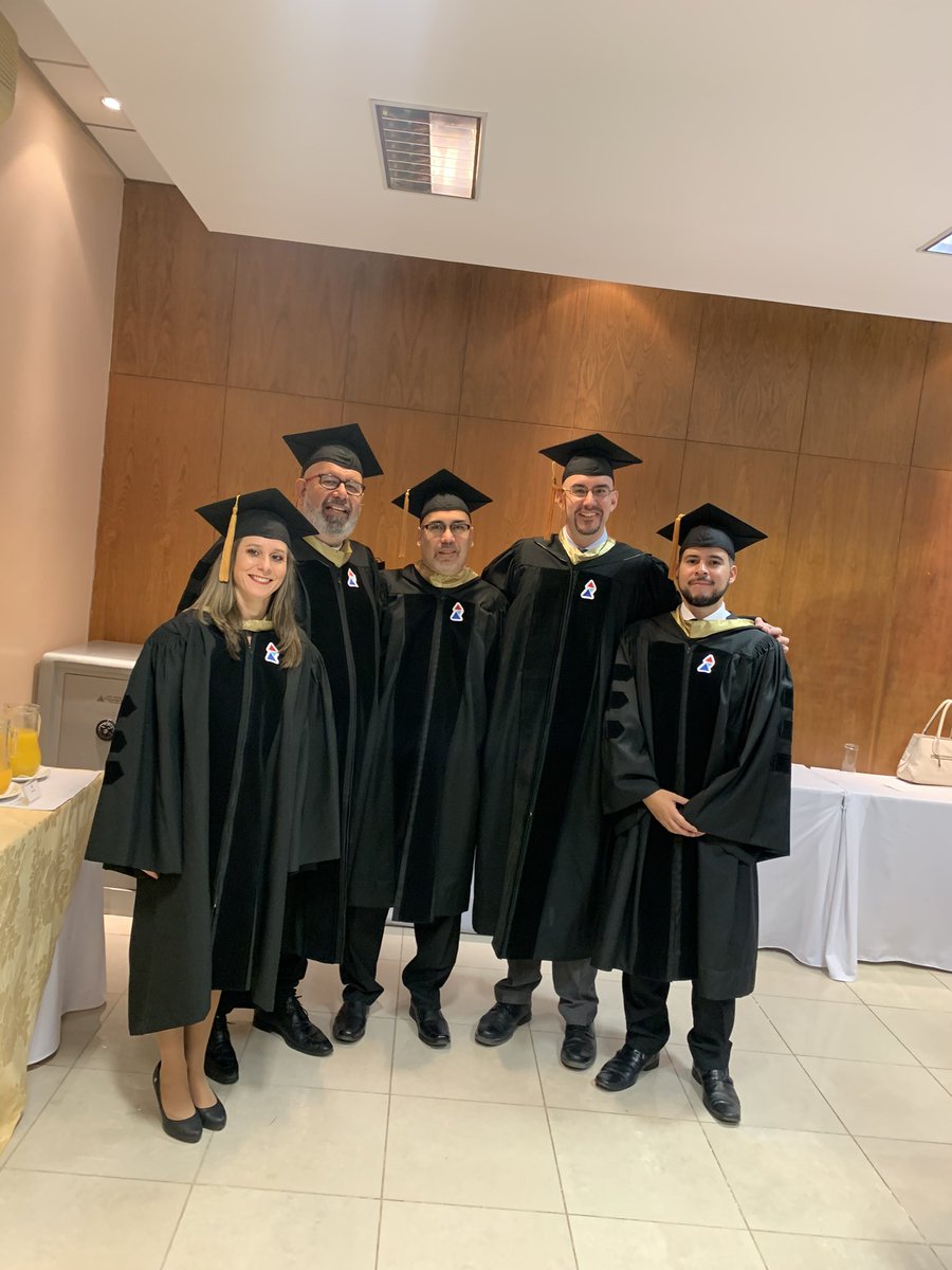 AS1966's tweet image. Día muy cargado de puras satisfacciones!!!  Ceremonia de Graduación de ArquiAmericanos y la oficializacion  de nuestra reacreditacion !!!