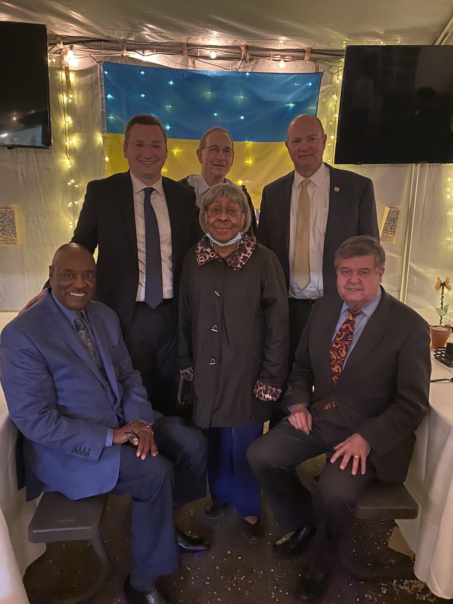 Senator Antonio Hayes tweet media