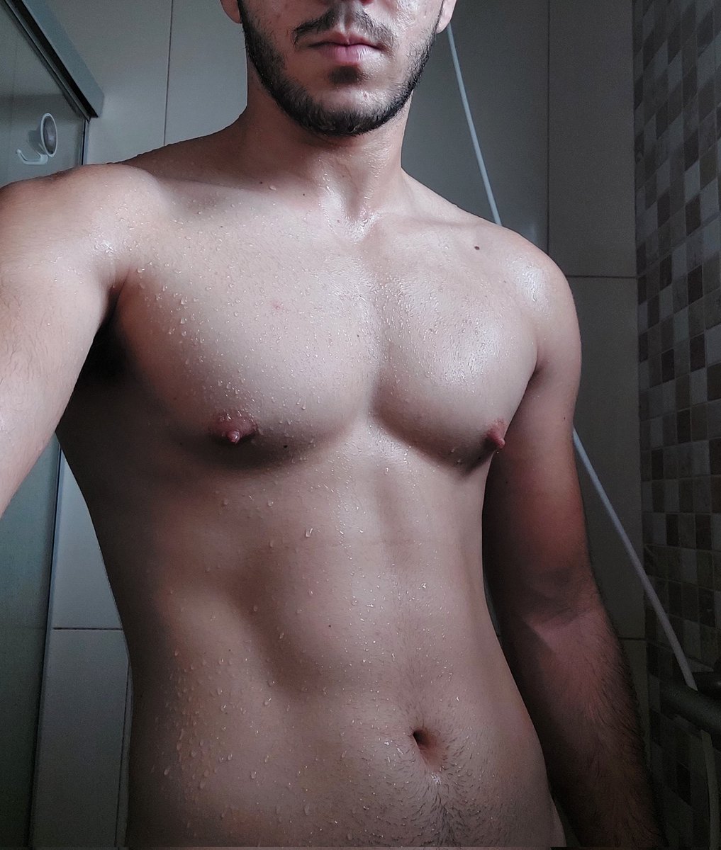brancosafado4's tweet photo. A galera que curti eu tenho fotos e vídeos exclusivos. #FotoHot https://t.co/8jNOYTkYAw