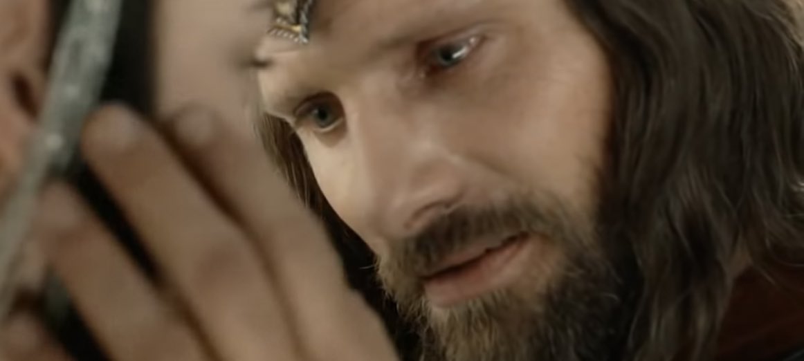 myelessar's tweet photo. the way aragorn looks at arwen https://t.co/xGsMoQhax3