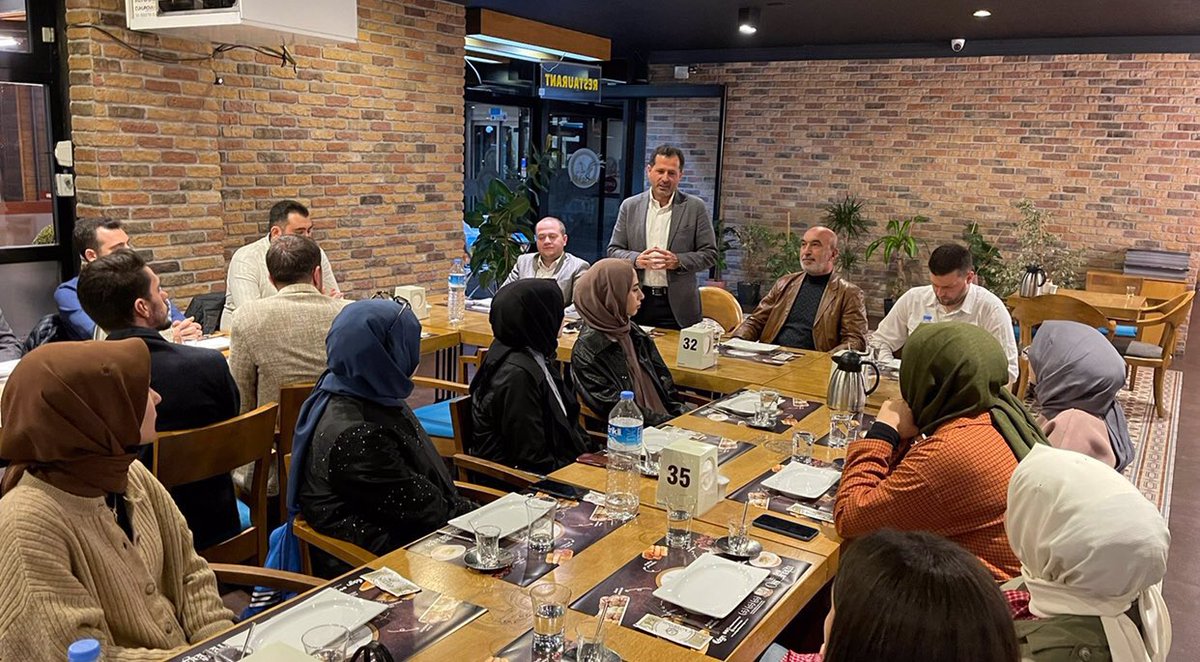 avsaidkiyak's tweet photo. İl Başkanımız Hasan Angı, Konya Milletvekilimiz, Sanayi Ticaret Enerji Tabii Kaynaklar Bilgi ve Teknoloji  Komisyon Başkanımız Ziya Altunyaldız ile birlikteyiz.

Kıymetli başkanlarımıza aktardıkları tecrübe ve bilgilerden dolayı teşekkür ediyoruz. https://t.co/5dwmvbPgrG