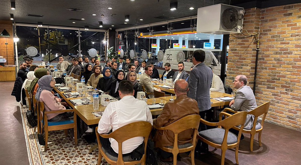 avsaidkiyak's tweet photo. İl Başkanımız Hasan Angı, Konya Milletvekilimiz, Sanayi Ticaret Enerji Tabii Kaynaklar Bilgi ve Teknoloji  Komisyon Başkanımız Ziya Altunyaldız ile birlikteyiz.

Kıymetli başkanlarımıza aktardıkları tecrübe ve bilgilerden dolayı teşekkür ediyoruz. https://t.co/5dwmvbPgrG