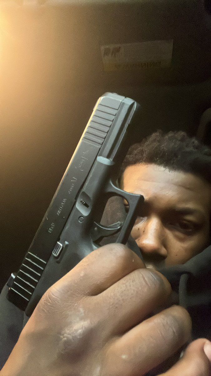HypeBanditt's tweet photo. @notify Finna go crazy if I don’t get me a fire bot https://t.co/1Q7OaTv3BM