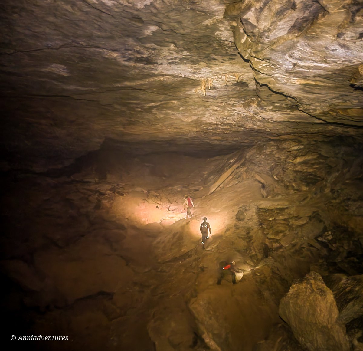 anniadventures's tweet photo. #caving #cavingadventure #cavingadventures #caveexploring #caveexploration #caveexplorer #cavephotography #cavingphoto #cavingphotos  #cavingwithfriends #cave #caves #explore #exploretocreate #androidphotography #underground #stayandwander #getoutandexplore #wanderlust https://t.co/HukvAiLpuU