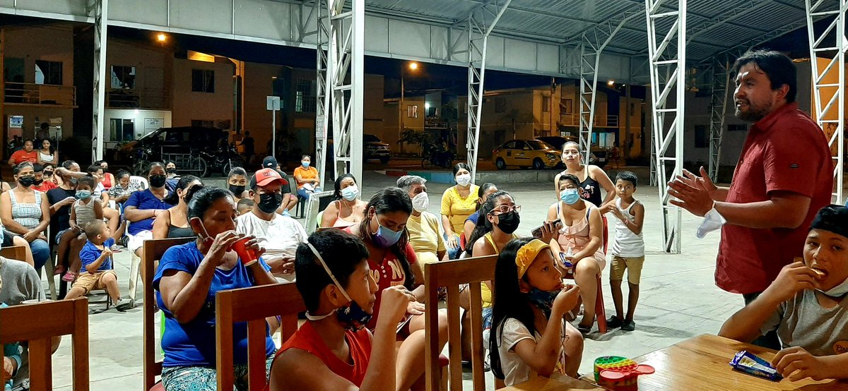 Ornella_Iuorio's tweet photo. Tonight was the last @NOVAVIDAUK1 workshops in #Ecuador. An immense Thanks to @MirkoRu68184846, Gustavo &amp; @CanelaCadenaG. We worked with all the actors and all the environmental conditions! Working with community tonight, was preciouless @GCRF @BritishAcademy_ @UniversityLeeds https://t.co/B60MUfXUoR