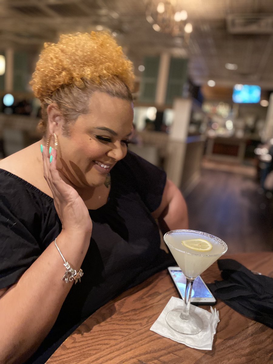 prettisaditty's tweet photo. Lemon drops are my love language https://t.co/731lJG79ZS