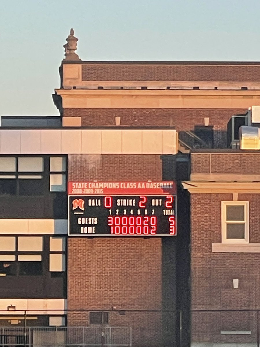 OVBaseball2025's tweet photo. Ossining defeats Mamaroneck 5-3.
Stellar performance on the mound by Nolan Sniffen. Kevin Wittekind went 2 for 3 and 2 runs scored. @KDJmedia1 @DirectRays @OSSATHLETICS https://t.co/EvNKGNCugQ