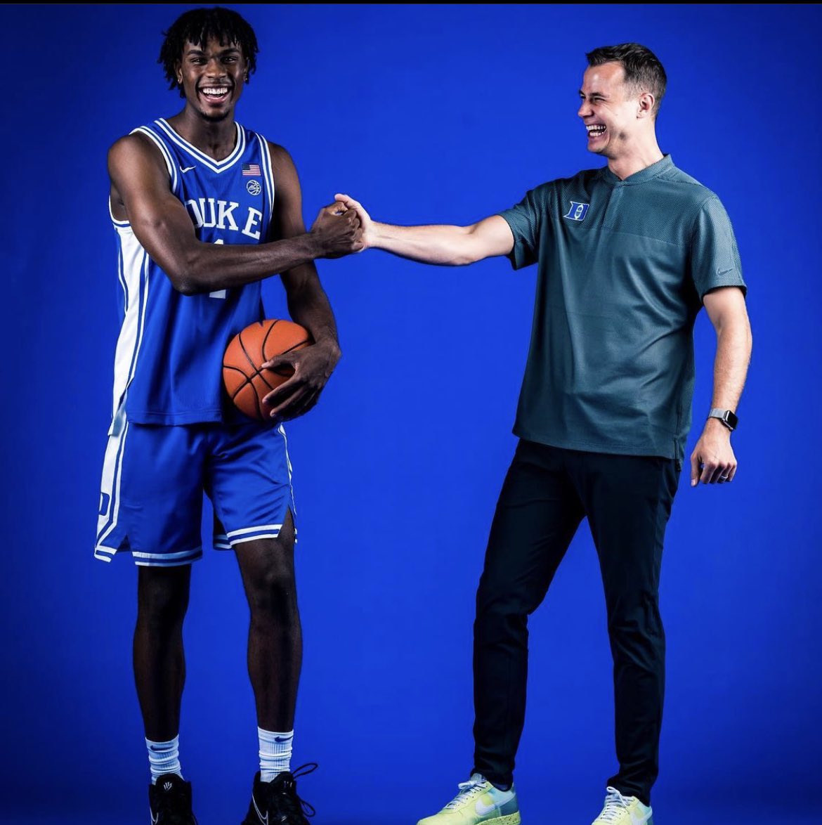 TheDukeNation's tweet photo. BREAKING: 2023 5-star Mackenzie Mgbako has committed to DUKE!!!

🔵😈 @MackenzieMgbako https://t.co/pd2G7wHvO7
