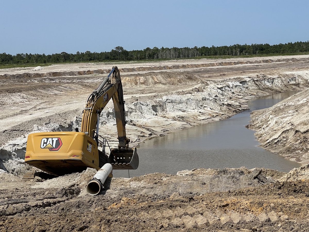 senn1818's tweet photo. Panther Site today: building the lakes…! https://t.co/bjz9ljiv0D