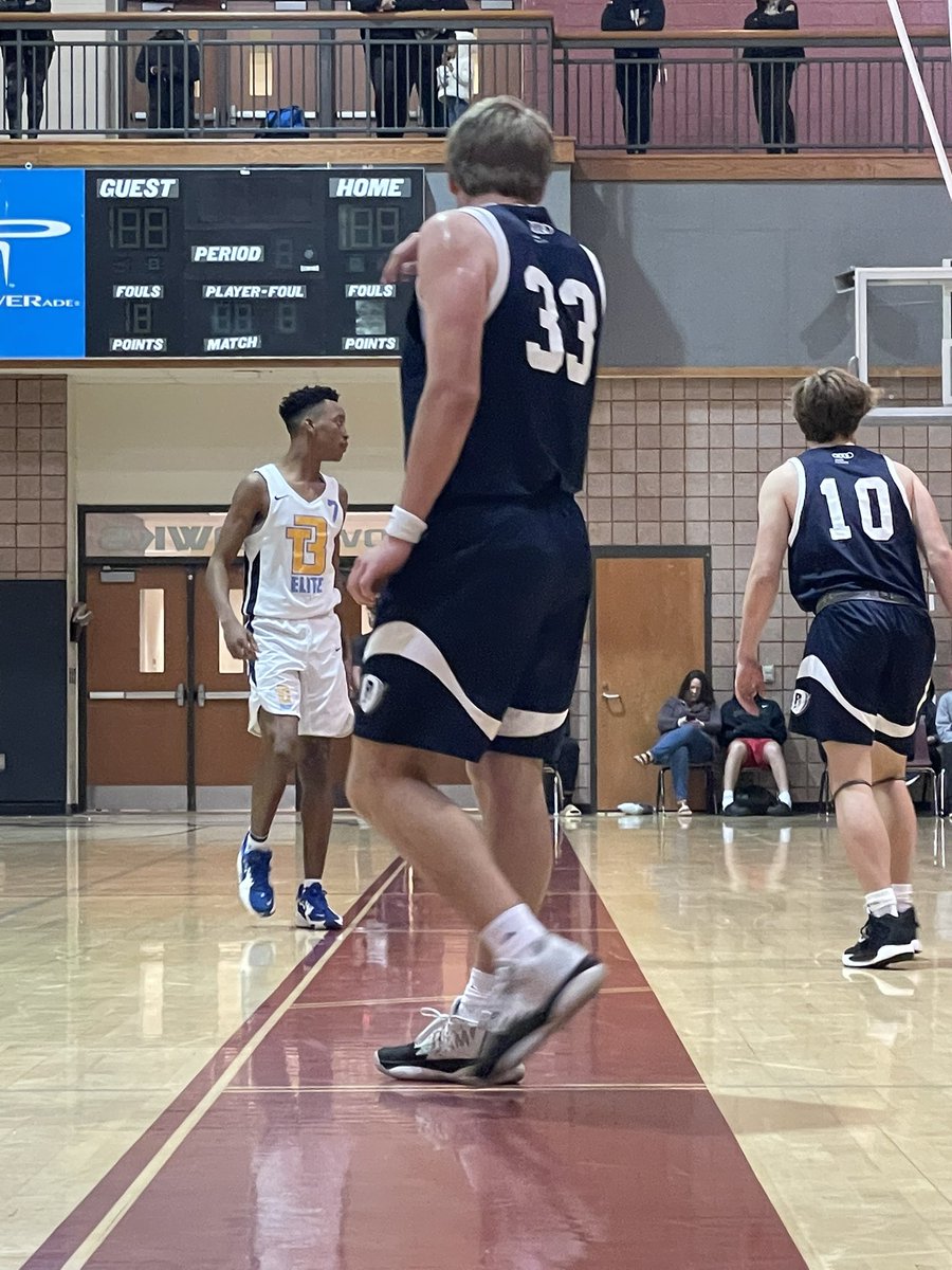 Proven_Prospect's tweet photo. Tony Bradley Elite 67
@ProOneSelect 51

After a slow start, Pro One came out hot finishing with 9 3’s. A balanced double digit scoring effort from Kohl Key with 12 and 11 from Jon Seay, Josh Thompson, and Carson Romero. Will be a fun group to follow this AAU season. https://t.co/OnMA13ypAS