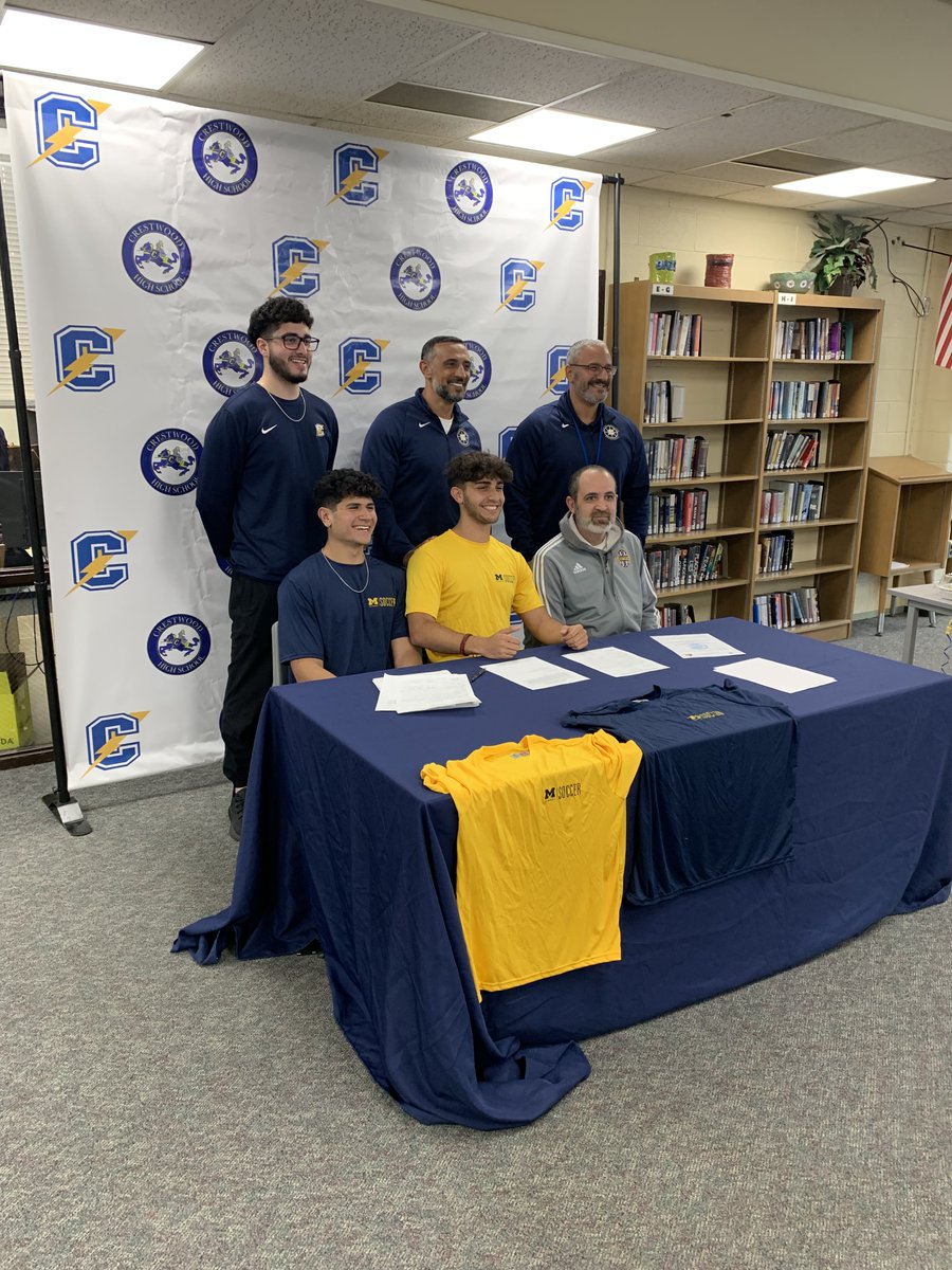 Crestwood_Ath's tweet photo. Congratulations to 3 Crestwood HS Senior athletes: Hass Abbas signing to play Basketball at Adrian College, Belal Beydoun and Jad Farhat signing to play soccer at UM Dearborn. Proud of our Chargers!  @hassabbas13 @CrestwoodHoops @CoachSammyMroue @leonwallace #Chargeon https://t.co/FIbDNznuwN