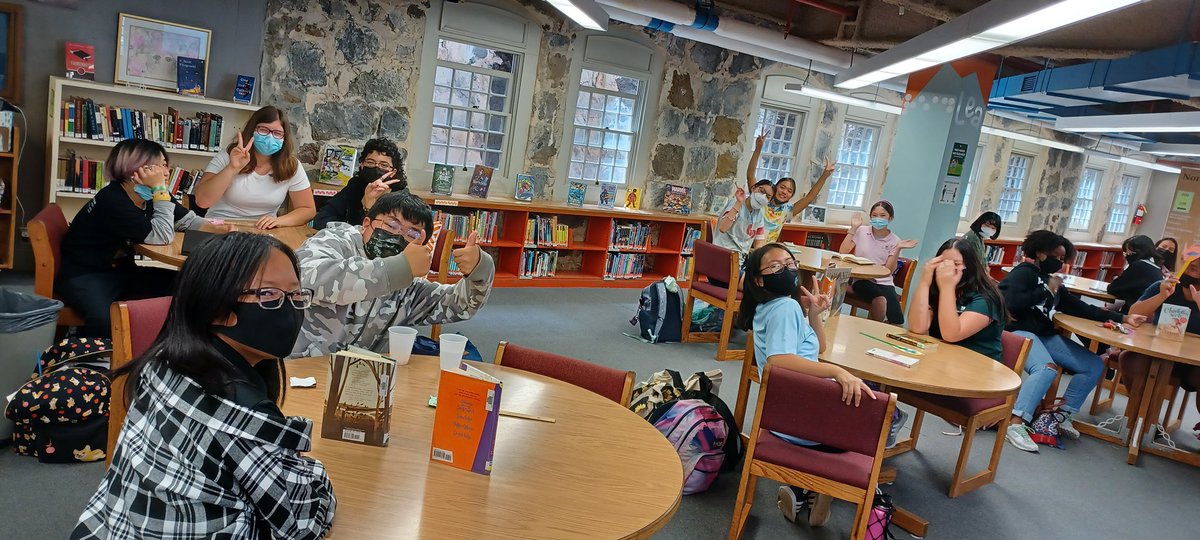 Not a bad crowd for our first #NationalLibraryWeek event! Let the games &amp; reading begin! #MidPacific #SchoolLibrary