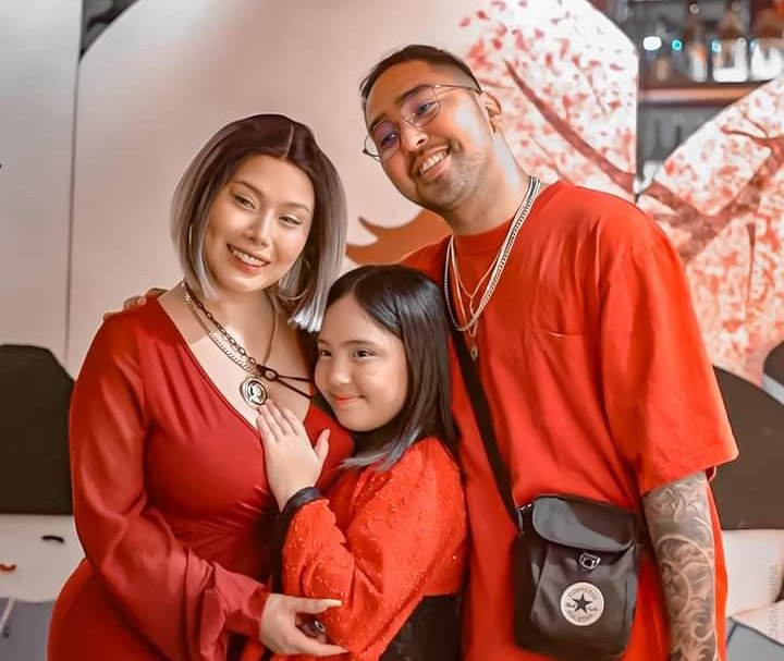 NorraineTrisha's tweet image. Mahal na Mahal ko kayo. ViToNia, OniNce @TiToVince79 @tonifowlerpo #tyroniafowler ❤️