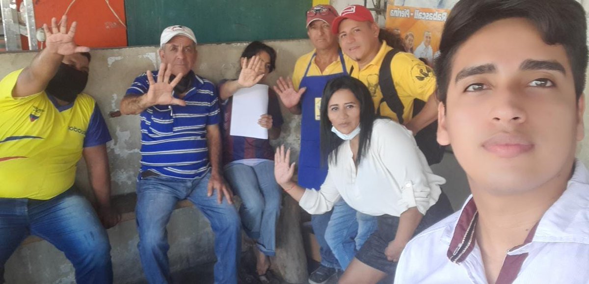 Distrito4G's tweet photo. #BasesDeLaRevolucionCiudadana 
#BrigadasProvinciales
#UneteALaRC5  Seguimos recorriendo cada rincon de nuestro querido canton #Daule esta vez visitamos el Sector la T de Daule de la Parroquia Juan Bautista Aguirre
@MashiRafael @VeroGuevarav
@JessekaVasquezR @GabrielaEsPais https://t.co/lOlozHeTlo