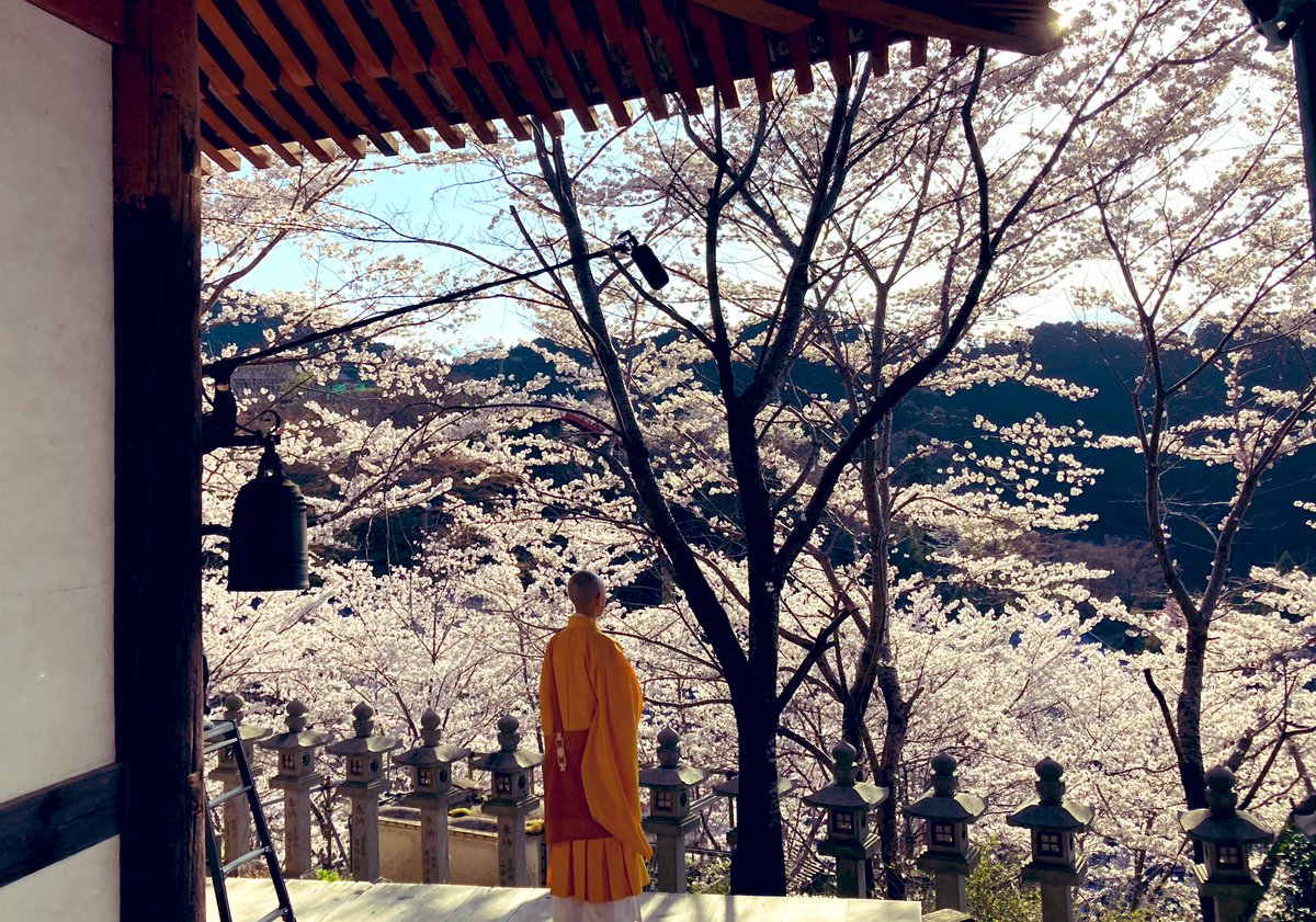 kantanonaka's tweet photo. 『救世の人』の脚本を書いて頂きました"高村狐堂"さん。

素敵な脚本をありがとうございました。

役作りを通し人間としても成長させてもらえる素敵な役を頂き、本当に感謝の念でいっぱいです。

未熟ながら精一杯演じさせてもらいましたので、引き続き完成までお付き合いよろしくお願い致します。 https://t.co/uVrbJOV6is