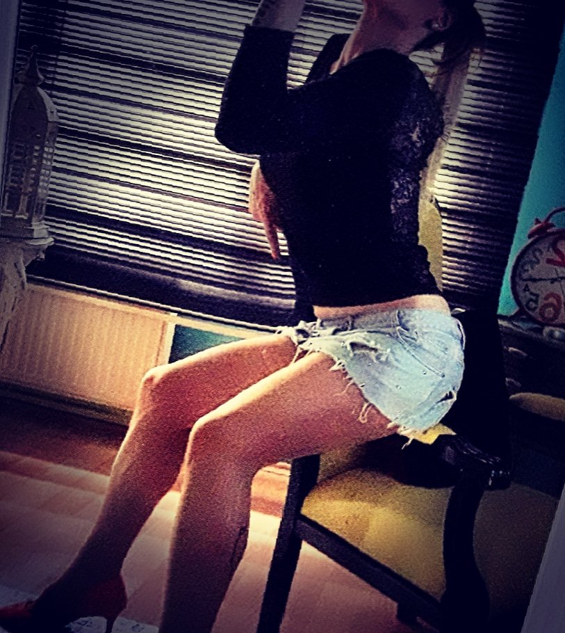 //Kendi 
Yerim var.

#izmittraveﬅi 
/
/
/
/
//0-5,3,3///2,3,8///5,3///2,6////