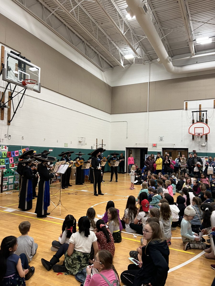 LemanMariachi tweet media