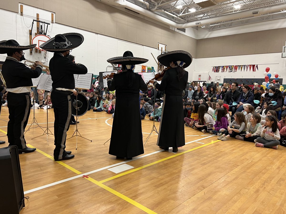 LemanMariachi tweet media