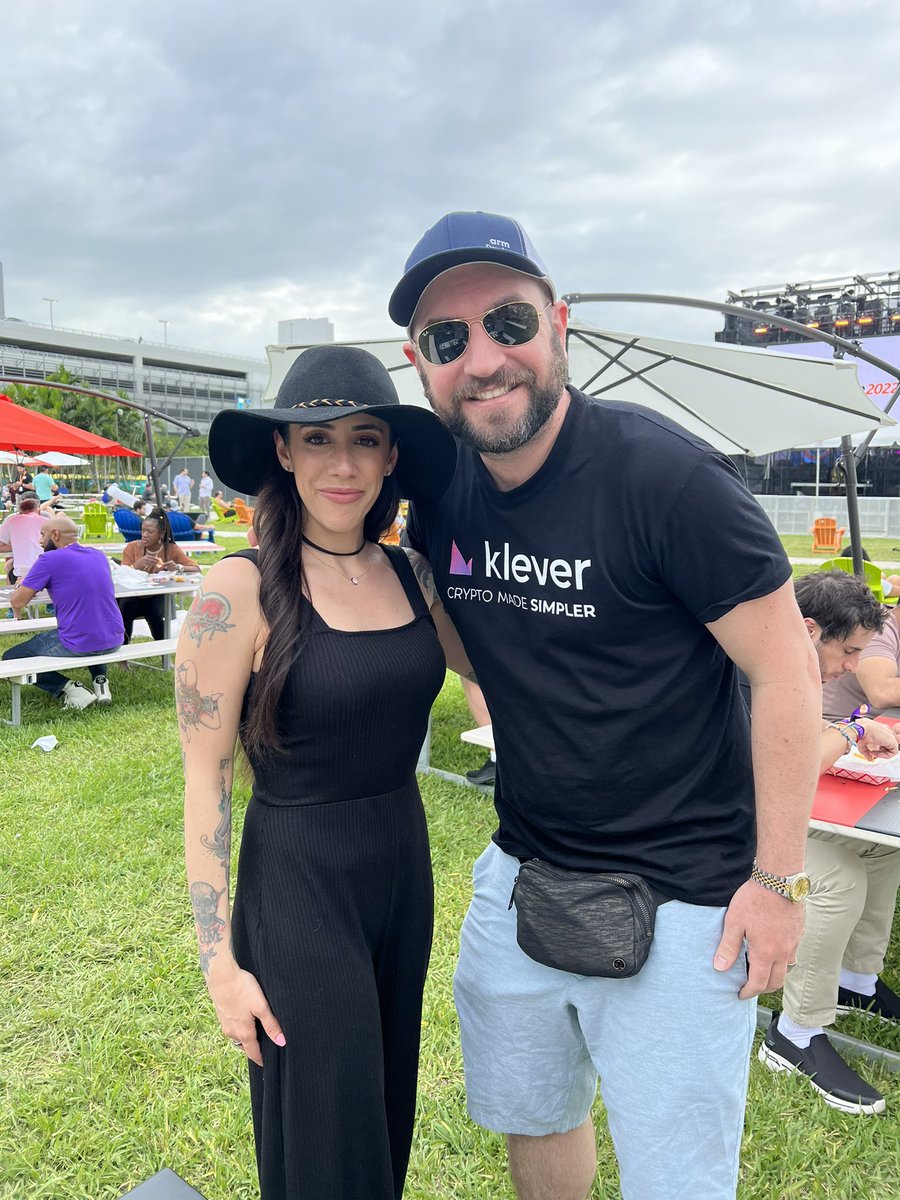 fixxxxxxer's tweet photo. Another amazing person who made a big impact on my life in crypto.
Met @CryptoWendyO in 2019 on the #BitBus to Bitcoin Conf in SF.
Stoked to see her again at @TheBitcoinConf 2022 in #Miami!
Thanks for your many contributions.
(@CryptoStache moar BitBus pleeeeze ๐) https://t.co/s86SDutkCB