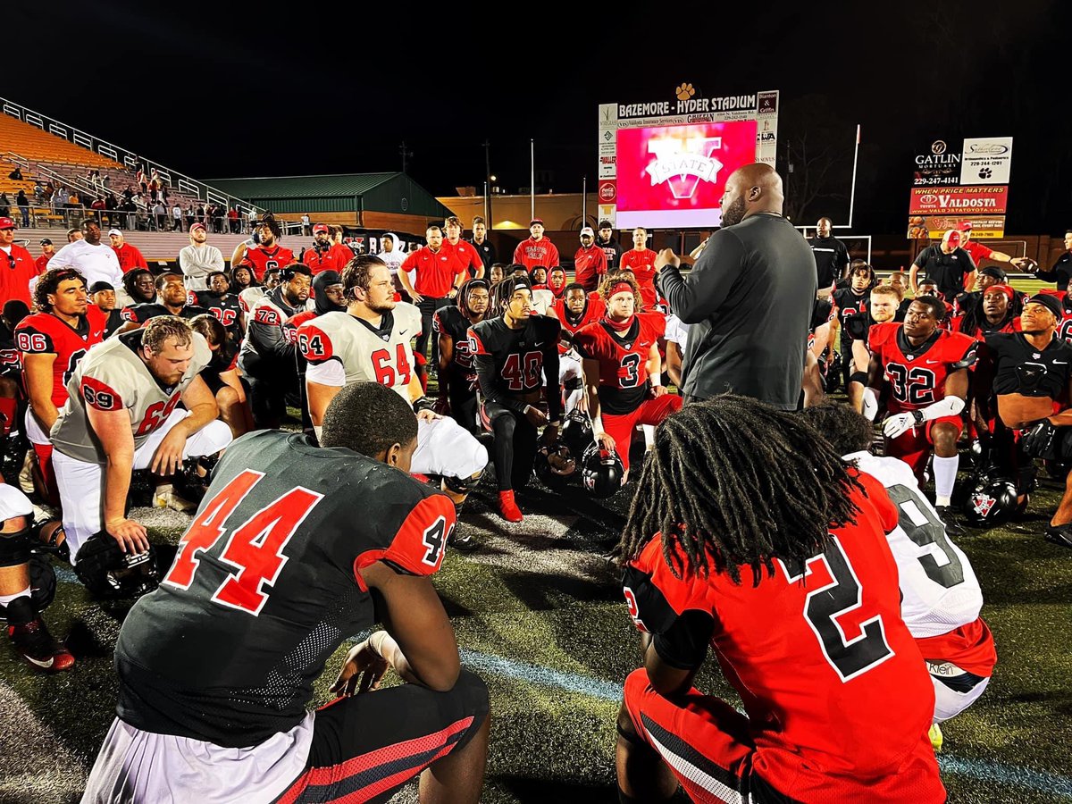 coachjack212's tweet photo. I want to take this opportunity to thank the Valdosta Community for supporting us tonight! Seeing you at Bazemore tonight was absolutely awesome! Thank You!!! Can’t wait to see you September 1st! #KTF https://t.co/l0adeJK36z