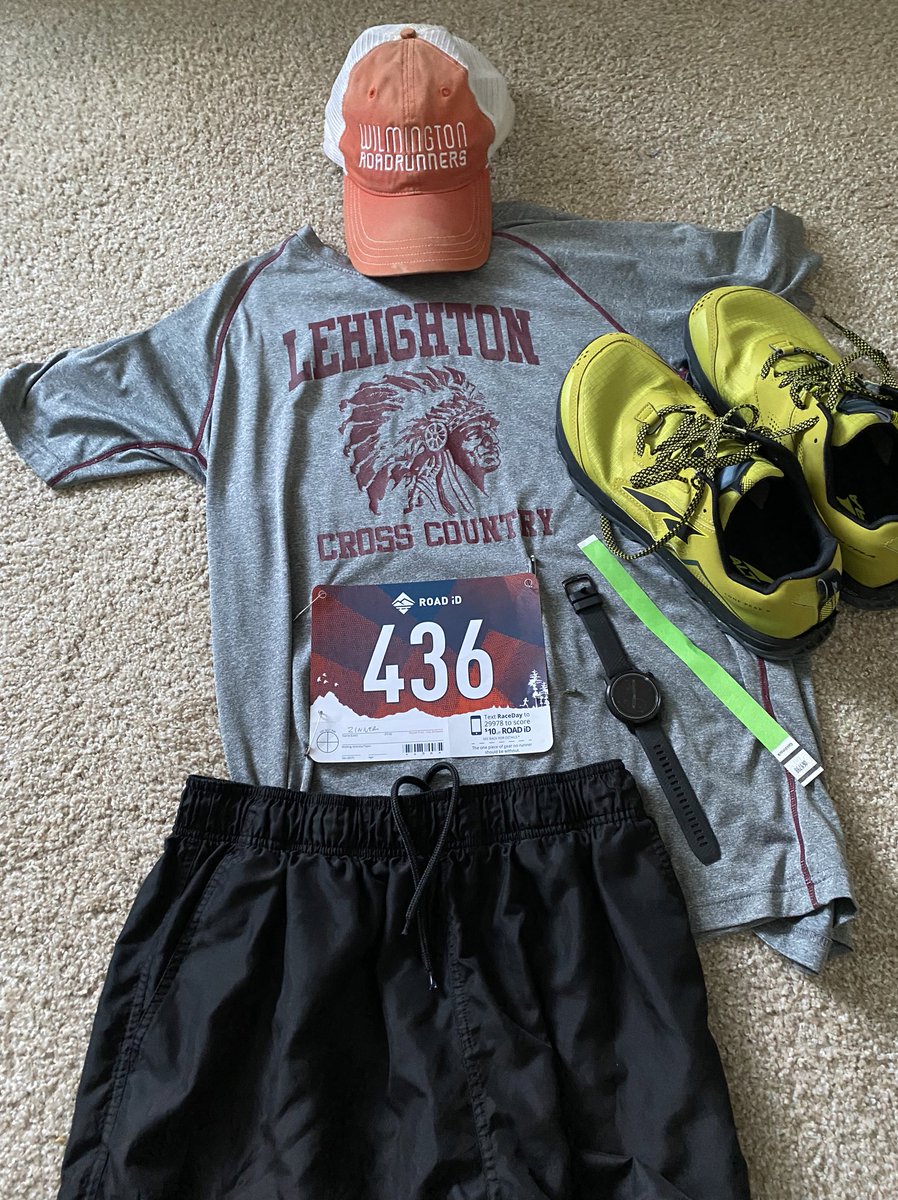 zmanruns's tweet photo. Ready to roll out; what’s a mere 50 kilometers on trails amongst friends? 😃🏃🏽♀️🏃🏻♂️ #ultrarunner #Hydra50k #runtrails https://t.co/PssIGGp5Cn