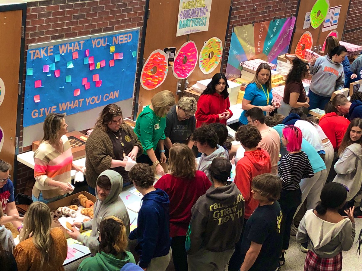 It’s been a rough year, so our Olathe East <a href="/BeTheVoiceOE/">Be The Voice</a> Mental Health Week was more important than ever. Today was our Donut Worry, You Got This event where we gave away 1500+ donuts in exchange for a coping strategy! #opsmomentsthatmatter