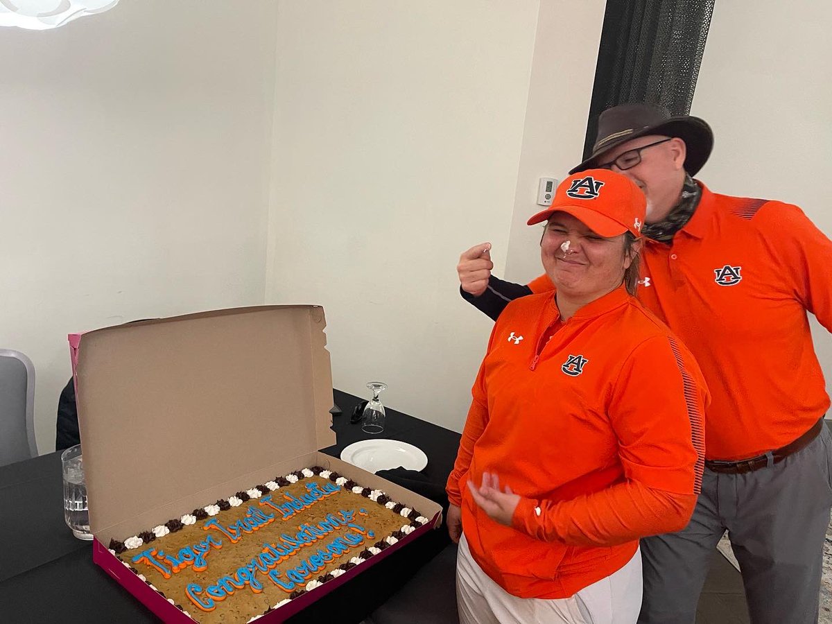Auburn Softball (@auburnsoftball) on Twitter photo An absolute Auburn legend ๐
Congratulations <a href="/Emily5Car/">Coach Carosone</a> on officially being inducted into the Tiger Trail of Auburn! ๐
#WarEagle An absolute Auburn legend ๐
Congratulations <a href="/Emily5Car/">Coach Carosone</a> on officially being inducted into the Tiger Trail of Auburn! ๐
#WarEagle