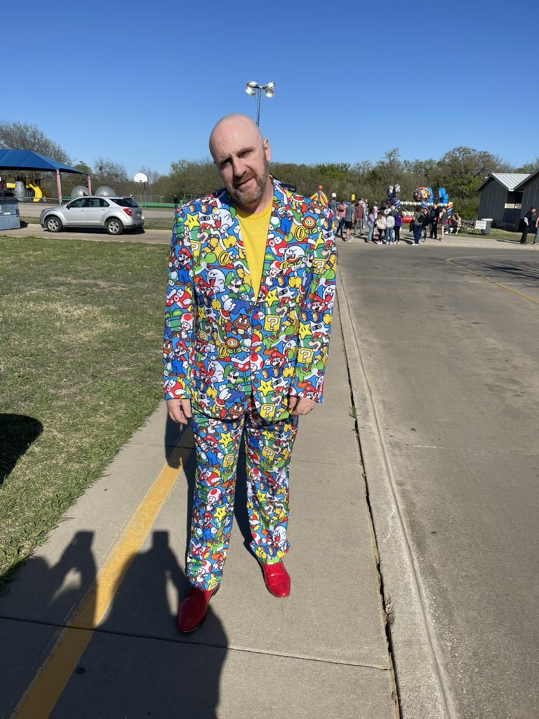 MarvynCWhite's tweet photo. Great great Rivera Rally @RiveraElem @mariamelendres7 Thank you Parish Church for sponsoring such a great event! https://t.co/OMWeJq53Yn