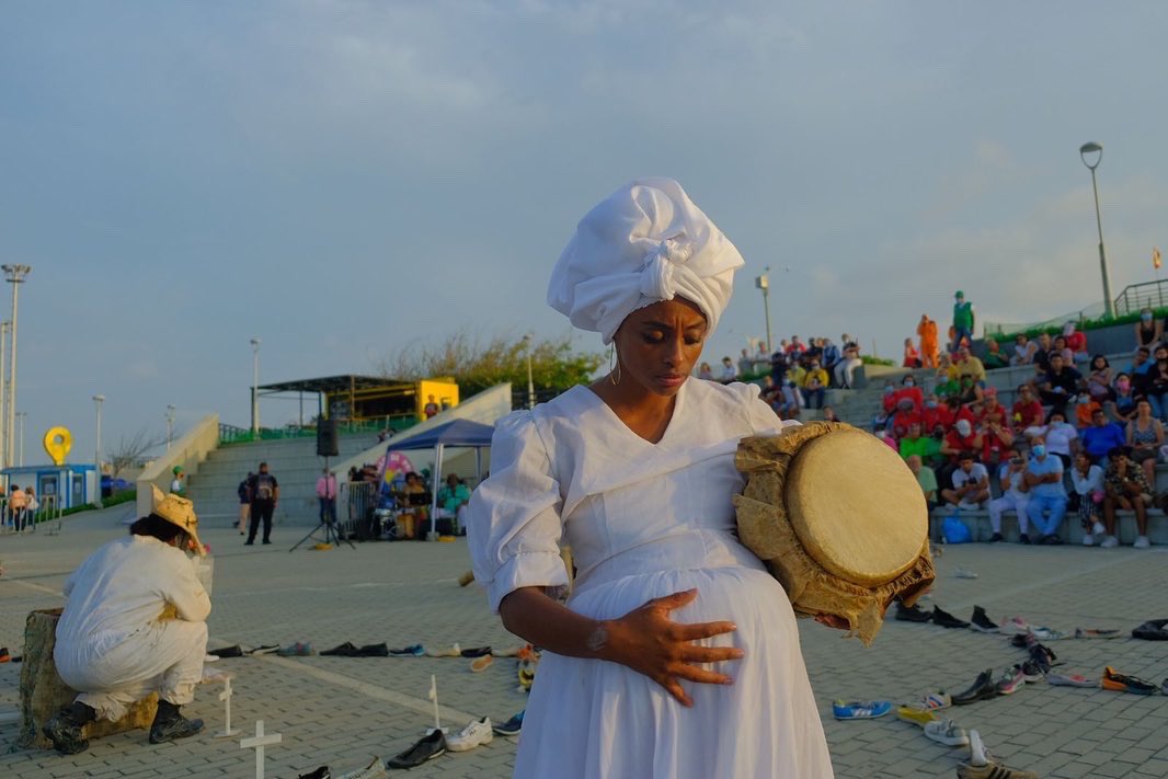 SecCulturaBaq's tweet photo. 🎉 En el marco de los 209 años de #MiCiudadBaqana, 🎭 el teatro se tomó 7 escenarios de Barranquilla y cientos de barranquilleros vivieron en nuestras calles un encuentro con el arte y la cultura. Gracias a @FITBogota por hacer parte de este gran regalo❤️💚💛. https://t.co/AZGzoyzeVf