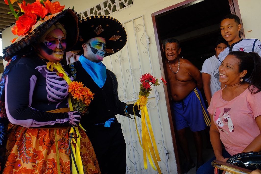 SecCulturaBaq's tweet photo. 🎉 En el marco de los 209 años de #MiCiudadBaqana, 🎭 el teatro se tomó 7 escenarios de Barranquilla y cientos de barranquilleros vivieron en nuestras calles un encuentro con el arte y la cultura. Gracias a @FITBogota por hacer parte de este gran regalo❤️💚💛. https://t.co/AZGzoyzeVf