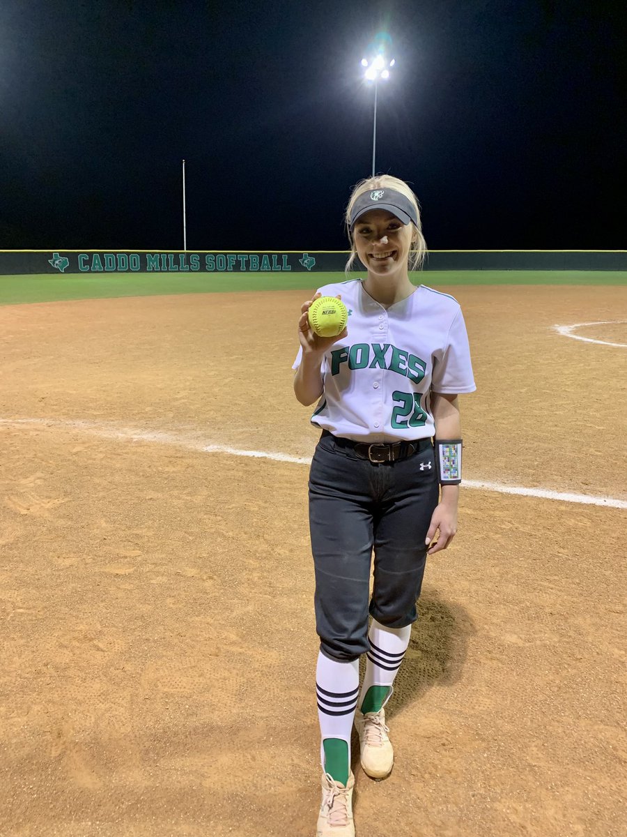 softball_cmhs's tweet photo. Lady Foxes with the BIG 20-10 win over Community tonight! SENIOR @rylieingram with a 2 Run HR in the bottom of the 5th inning. Lady Foxes are now 4-5 in district and will continue district play Tuesday @ Sunnyvale #StepUp #UNCOMMON @CMLadyFoxes @CaddoMillsHS https://t.co/jCZylHOuFO