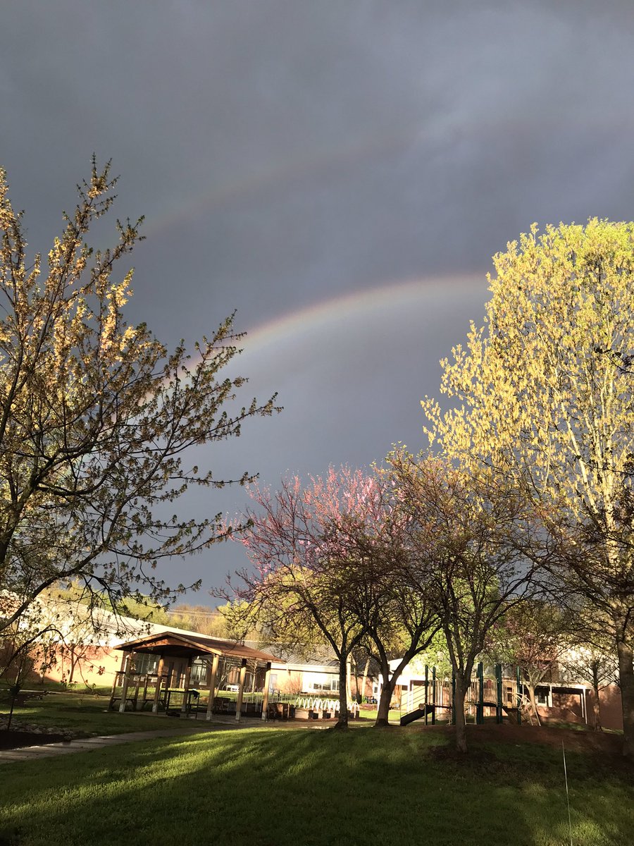 A double rainbow kind of day at MillbrookES this morning! What do you notice?  What do you wonder? <a href="/MECME_School/">MillbrookElem</a>  @WCPSSElemScie #colorsinthesky #happyspringbreak