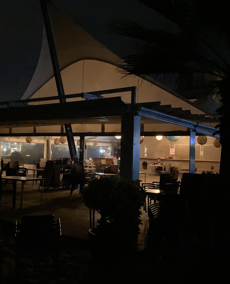 LocorumAnd's tweet photo. We find this photo reminiscent of the highly atmospheric paintings by Edward Hopper that bear a realness that’s detached from the particularities of place, person, and time.  

#spaces #atmosphere https://t.co/FTygxbJG61