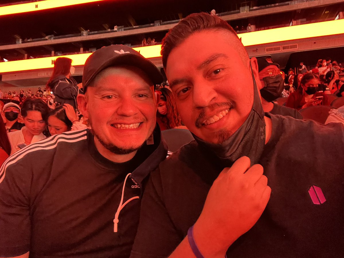 JoseWasHereBye's tweet photo. We’re here! #PTD_ON_STAGE_LV https://t.co/IfKCeajGiO