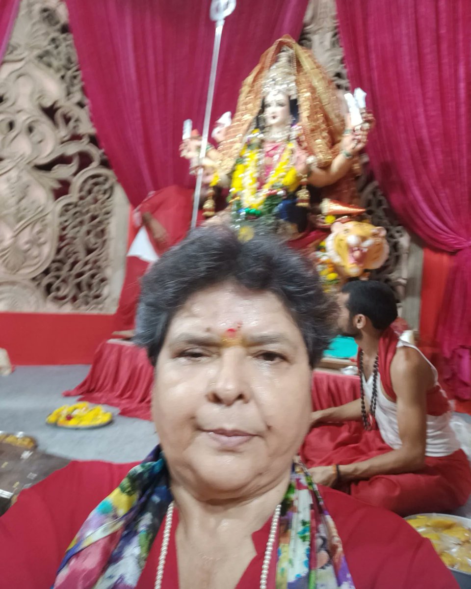 #अष्टमी
#HappyAshtmi  #जयदुर्गे 
#वीरसावरकर #गार्डन #लोखंडवाला #अंधेरी #वेस्ट #मुंबई #महाराष्ट्र 
#vijayamountaineer