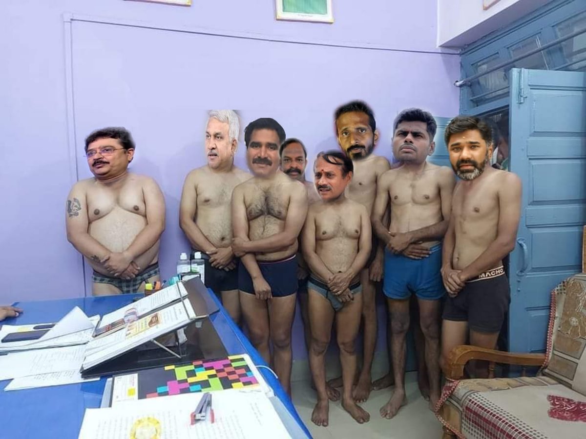SSundharapandia's tweet photo. கண்ணில் பட்டது 🤣 https://t.co/YsYH6FbrwW