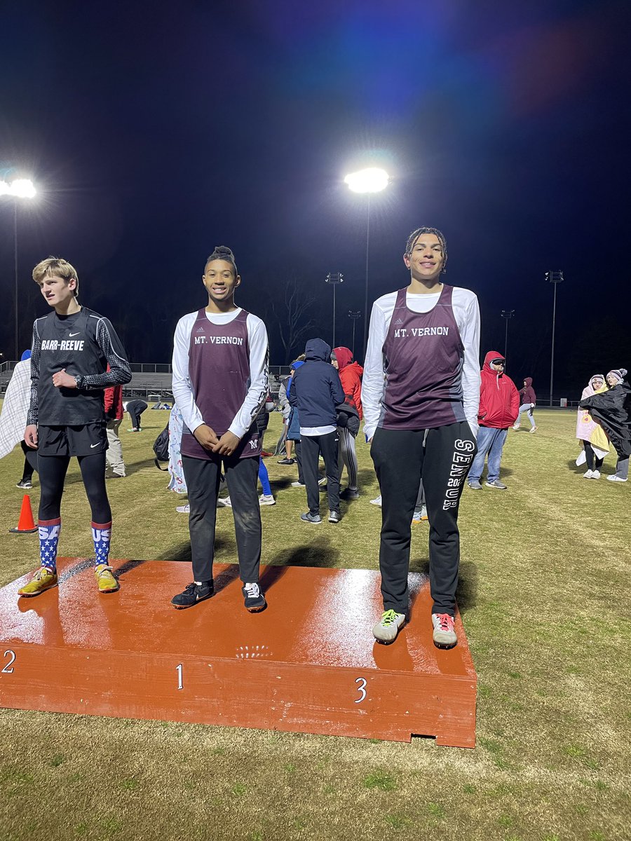 1st and 3rd place in the 200m!