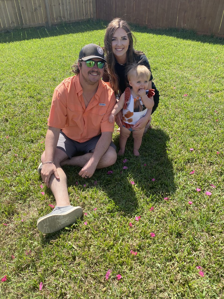 AmyRay_lynn's tweet photo. Tristen is obviously meant to be a girl dad 🤪 #babynumber2 https://t.co/OB3THWIwGH