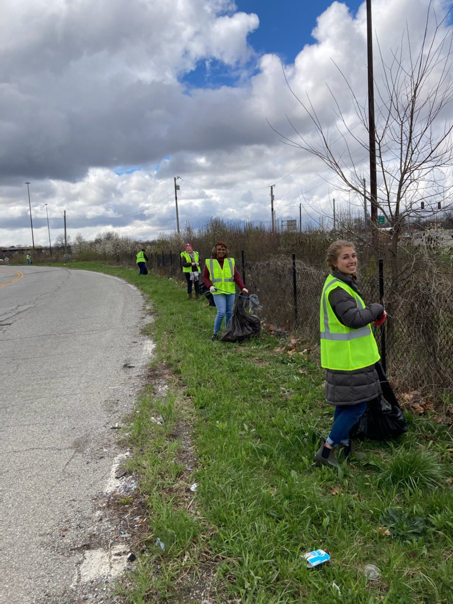 MrsMasters0708's tweet photo. AVE helped clean up Beachway Dr. toady for the “Love Where You Are challenge! The sun even came out for us! #LoveWhereYouAre #wearewayne https://t.co/8exmZGNGUd