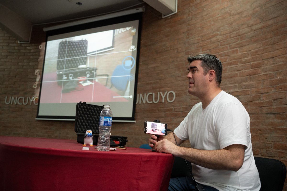 Mojotoneamos (salimos a grabar con nuestros celus 😅) un rato por la #BienvenidaUNCUYO pero antes aprendimos con <a href="/AmigoMatias/">MatiasAmigoᅠᅠᅠᅠᅠᅠᅠᅠᅠᅠᅠᅠᅠᅠᅠᅠᅠᅠᅠᅠᅠᅠᅠᅠᅠᅠᅠᅠᅠᅠᅠᅠᅠᅠᅠᅠᅠᅠᅠ</a> 👨🏻‍🏫