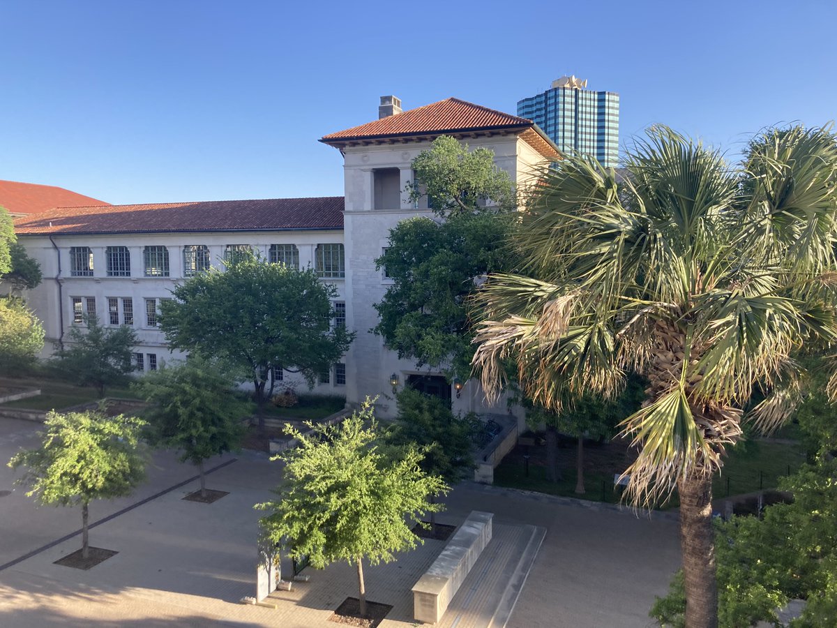 austinjbbird's tweet photo. After studying and working @UTAustin since 1990, I took a final walk (as an employee) around campus today. Here are some of favorite places and things. https://t.co/Rsa0nL4Gz7