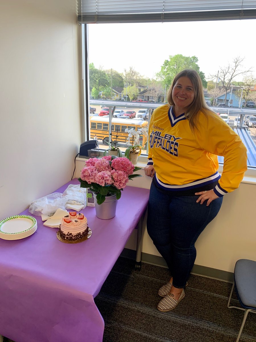 🔊Shout out to our🔊 <a href="/Milby_HS/">Charles Milby High School</a> Senior Class <a href="/MilbyCo2022/">Milby Class of 2022</a>  Sponsor, Ladies of Vivace <a href="/lovy2k/">Forte and Vivace✨</a> Sponsor, CTE Administrator AND AMAZING ASSISTANT PRINCIPAL <a href="/techlikeaboss/">Dr. Shelbi Blackmon</a> 🎉
We appreciate ALL that you do. We love You &amp; We Mean It! 💕💙💕