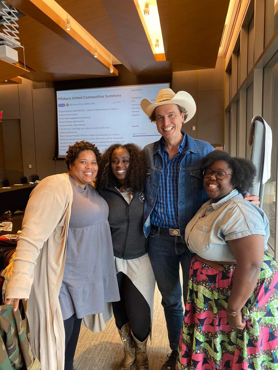 SibillySommer's tweet photo. Went to Atlanta to do a thing. Got it done. #biggreendao #biggreen https://t.co/47grmlngmd