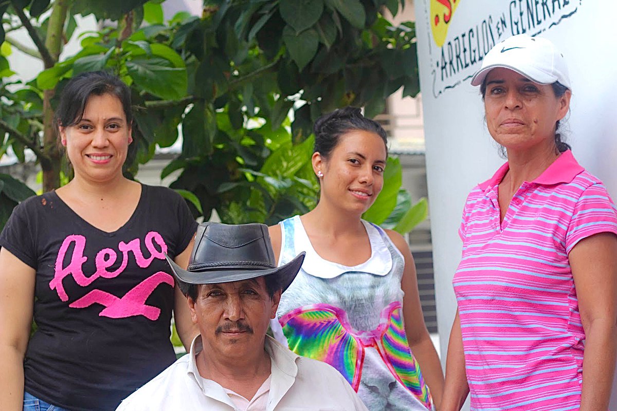 globallives's tweet photo. Ivan: “It is not about what one learns at school but about what you learn at home.”
Ivan with his nieces, Martha Cecelia and Sandra, and wife Martha.
 
Ivan Montaño, horse cart driver and tailor, Cali, Colombia | 2013.6.4 | CC-BY-NC-SA 4.0 https://t.co/QrGPQNYNBW