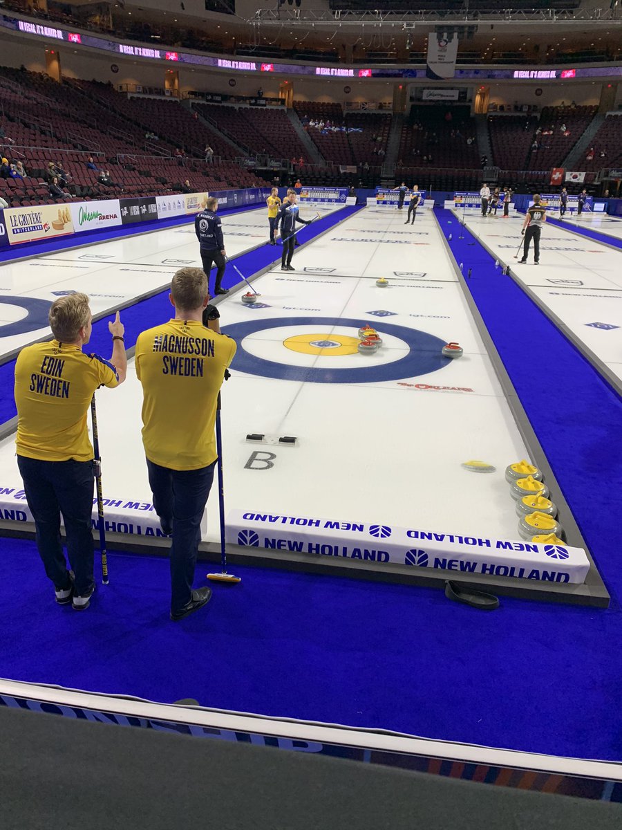 Quite the rollercoaster so far. Tricky conditions but we have worked hard as a team to qualify straight to the semis. Two more to go this weekend! #letsgo #curling 📸:1 Steve Seixeiro